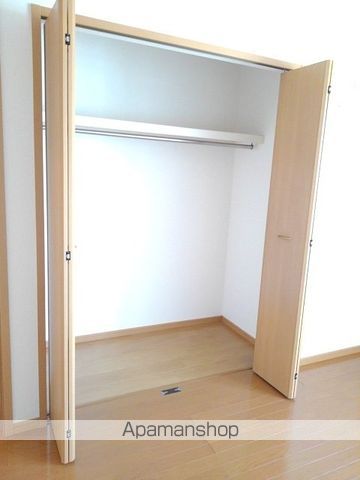 メゾンブリーズA棟の内装写真