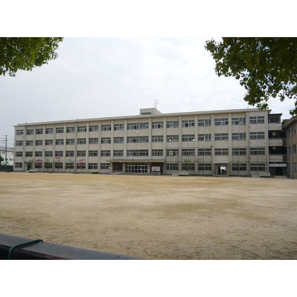 小学校　尼崎市立園田東小学校（小学校）まで367m