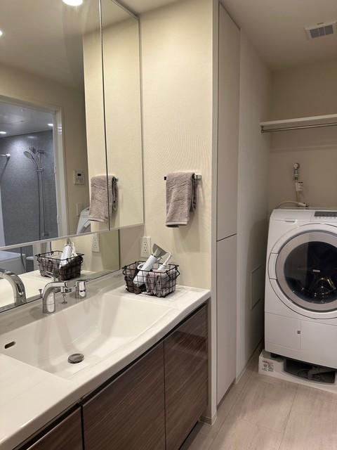 洗面設備　※写真は同タイプ住戸です。