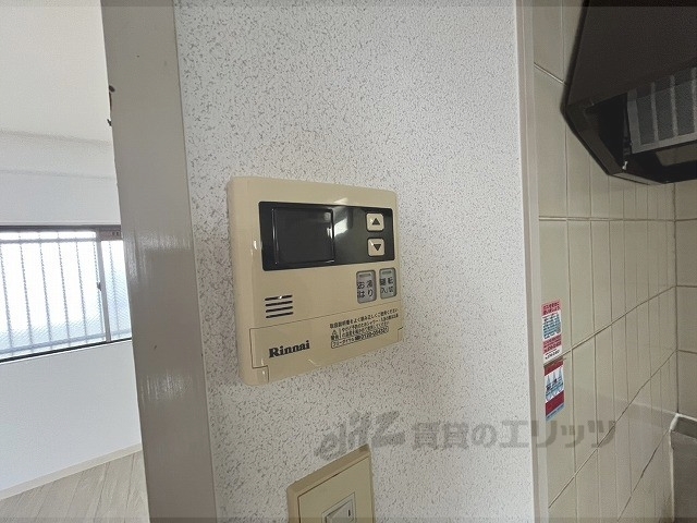 その他設備　給湯器リモコン