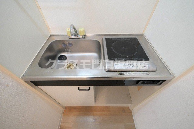 キッチン　(参考)同マンション同間取り他部屋の写真