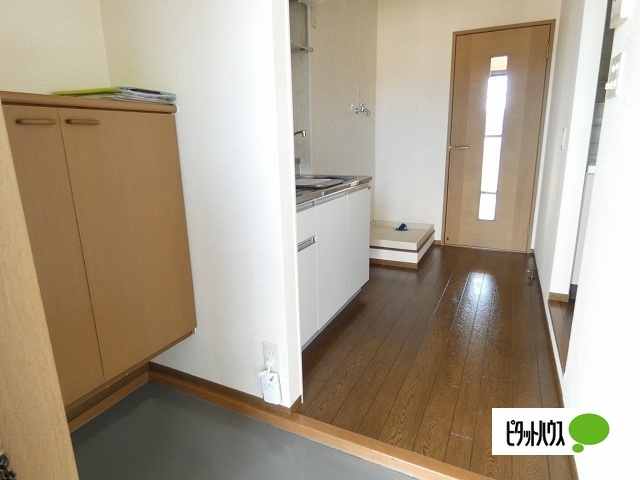 メゾン小山の玄関写真