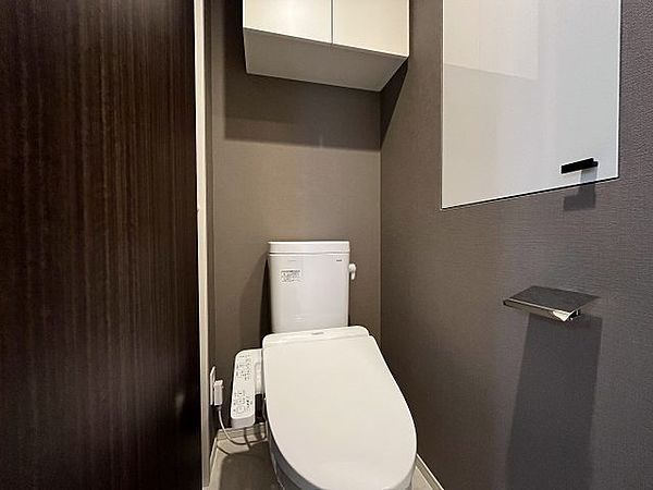 トイレ　同タイプ部屋　参考写真です