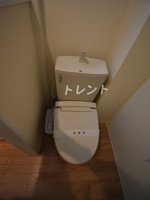 ＪＲ京葉線 八丁堀駅 徒歩3分 5階建 築12年のトイレ写真