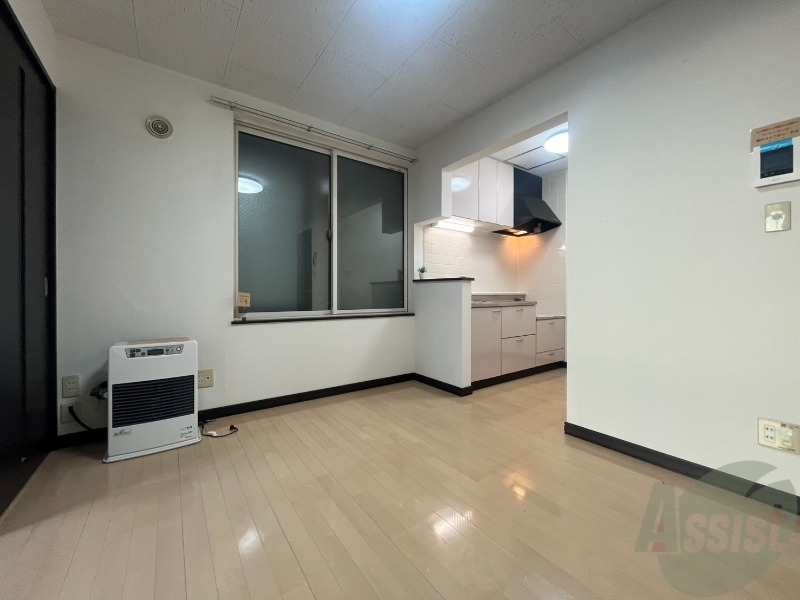 居室・リビング　広くてキレイなお部屋が広がっていて、充実した生活が送れそう。