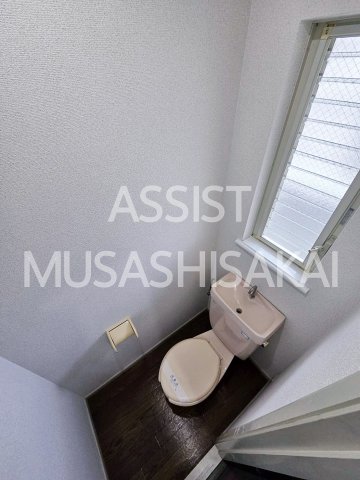 その他　写真：設備同仕様の別号室です