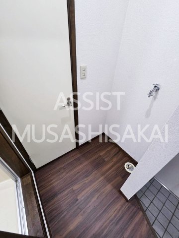 収納　写真：設備同仕様の別号室です