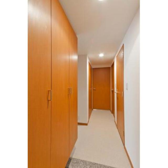 玄関　※写真は同タイプ住戸です。