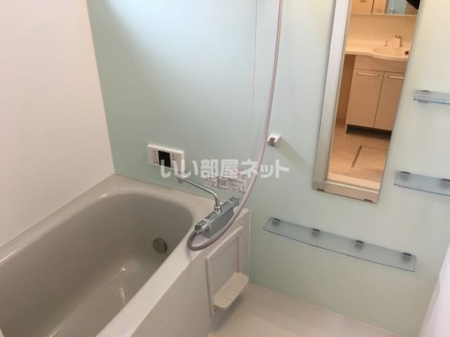 ＪＲ中央本線 勝川駅 徒歩12分 3階建 築10年の風呂写真