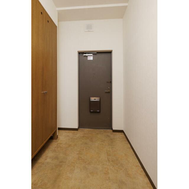 玄関　※写真は同タイプ住戸です。
