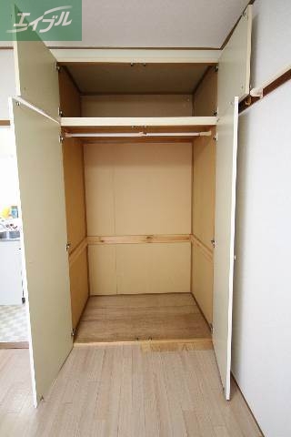 収納　同物件別部屋の写真です