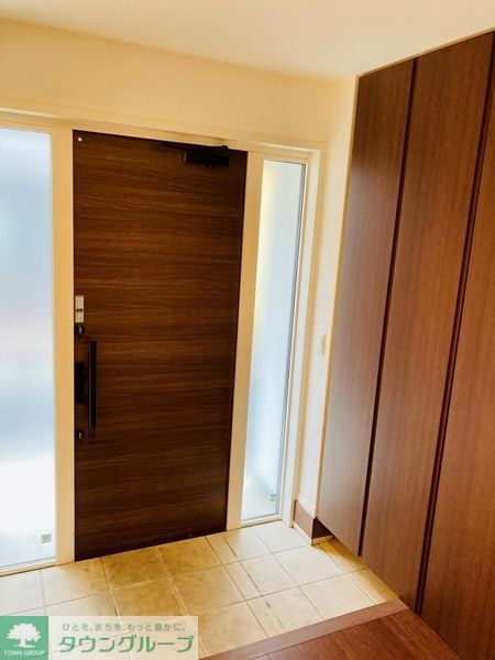 内野本郷戸建の玄関写真