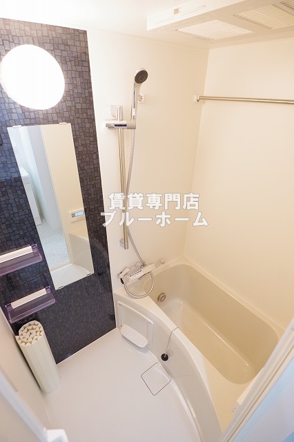 バス・シャワールーム　浴室乾燥機付きのお風呂です！