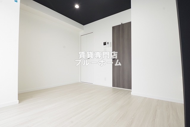 その他部屋・スペース　別角度からの洋室です！」
