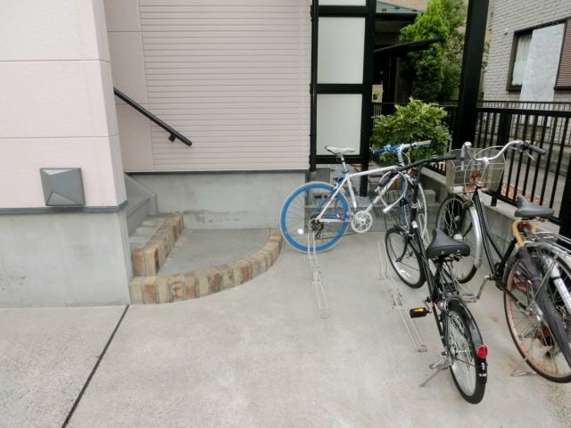 東武伊勢崎線 草加駅 徒歩7分 2階建 築23年の外観写真