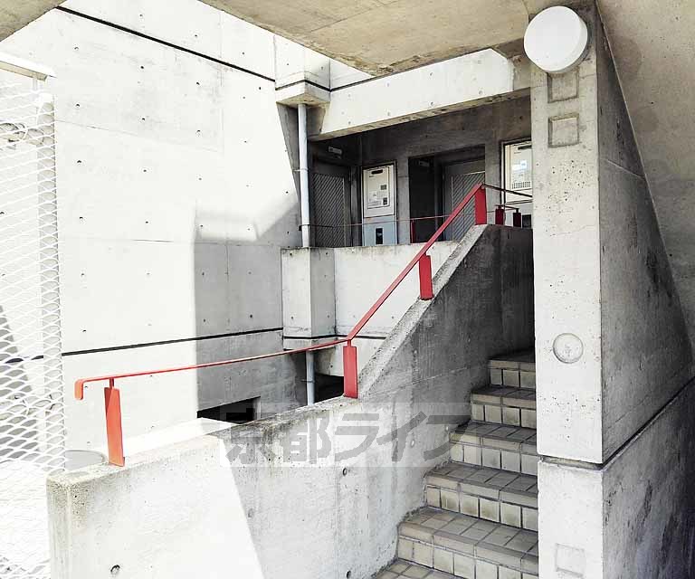 ＪＲ山陰本線 花園駅 徒歩3分 4階建 築40年の外観写真