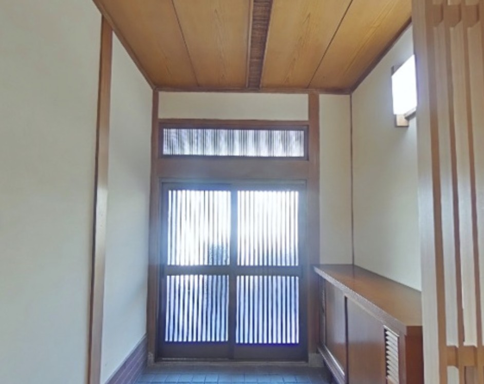 緑丘4丁目 戸建の玄関写真