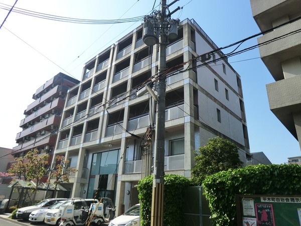 建物外観　オートロック完備で安心のセキュリティ♪