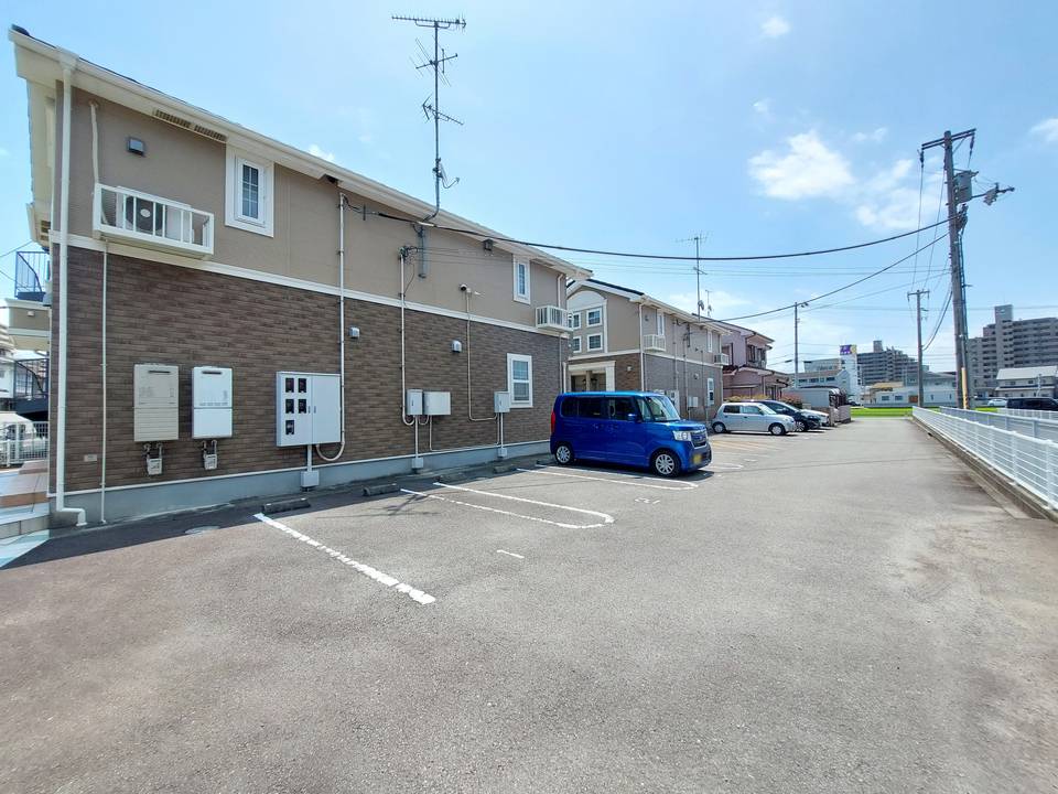 駐車場　駐車場