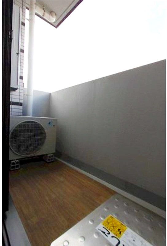 バルコニー　※同タイプの別のお部屋です。