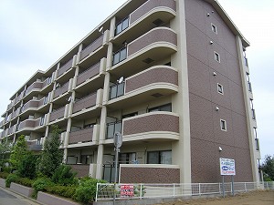 建物外観　オートロックエレベーター付き！