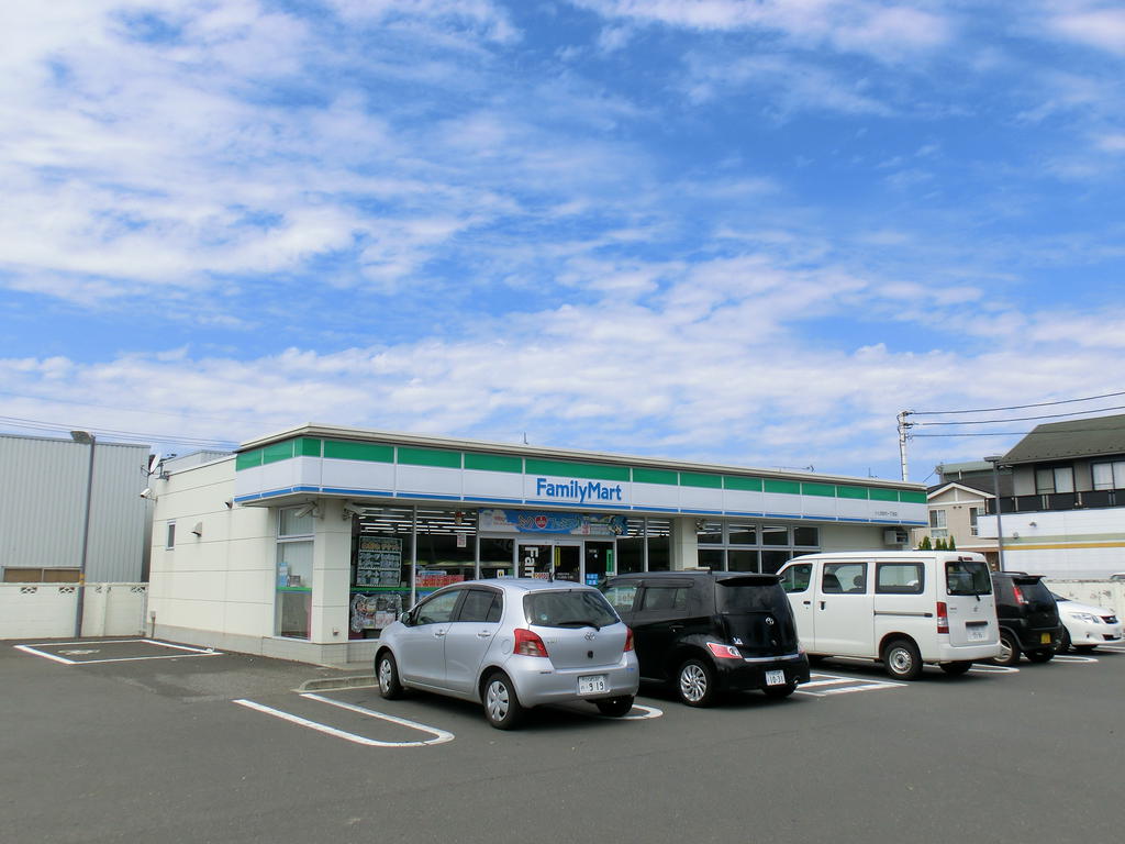 コンビニ　ファミリーマートつくば松代一丁目店（コンビニ）まで259m