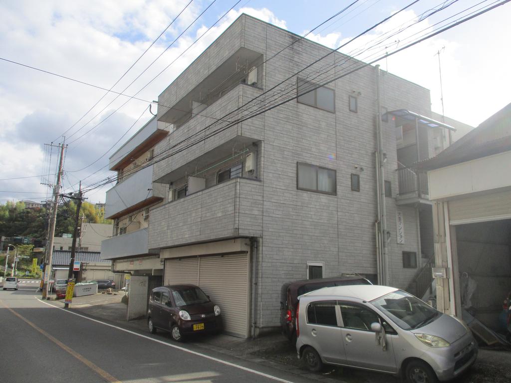 【鹿児島市田上のマンションの駐車場】