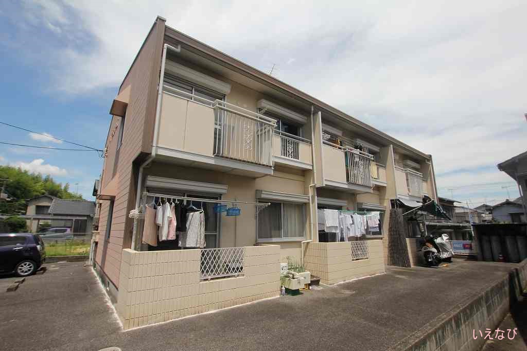 福山市横尾町のアパートの建物外観