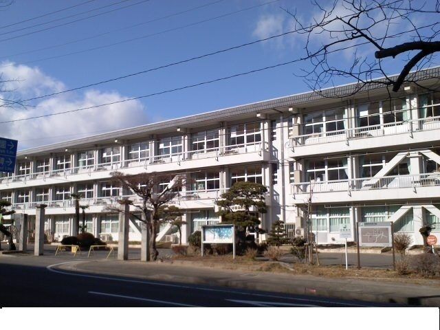 【二本松市表のアパートの小学校】