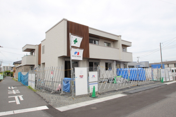 岡山市北区東古松のマンションの建物外観