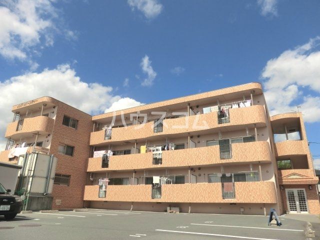 磐田市上神増のマンションの建物外観