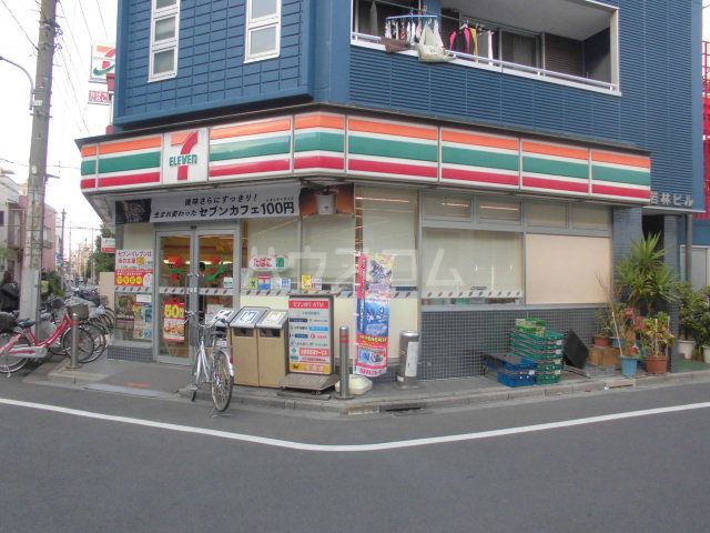 【メイクス赤羽岩淵のコンビニ】