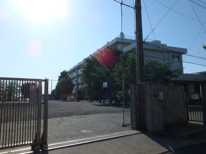 【オクトス市ケ尾の小学校】