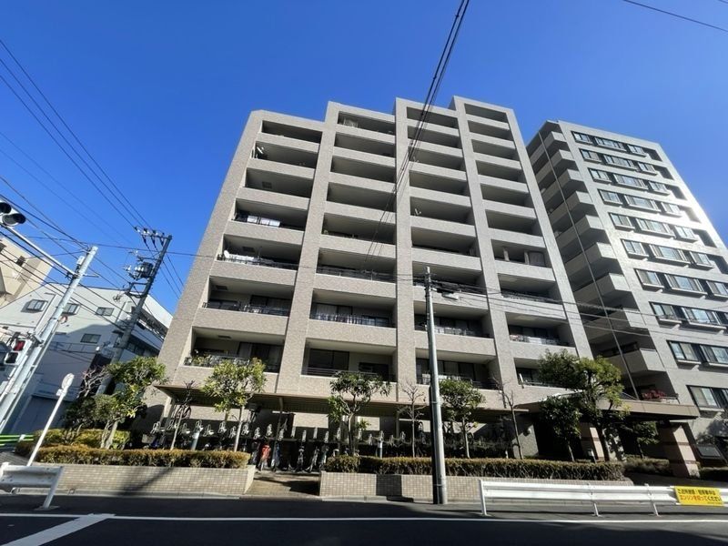 サーパス菊川の建物外観