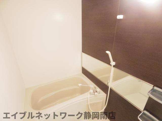 バス・シャワールーム　日々の暮らしに欠かせないお風呂です