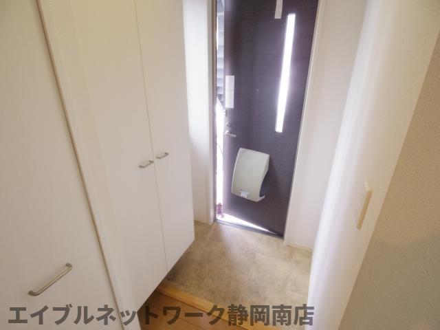 玄関　明るい玄関です