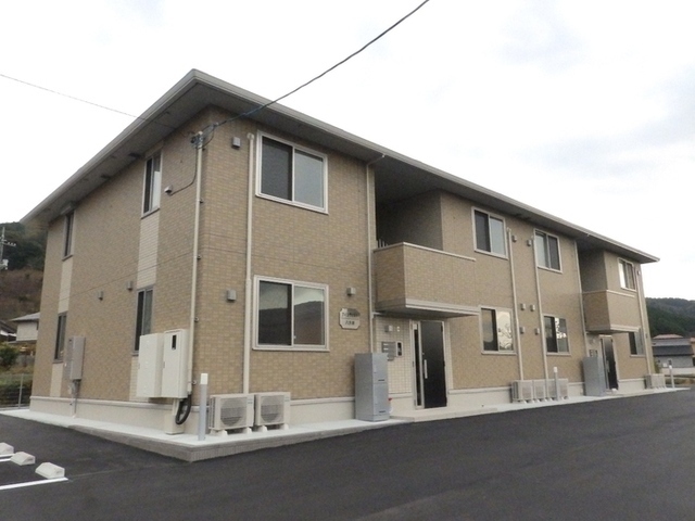 アイネヴェルト八方原の建物外観