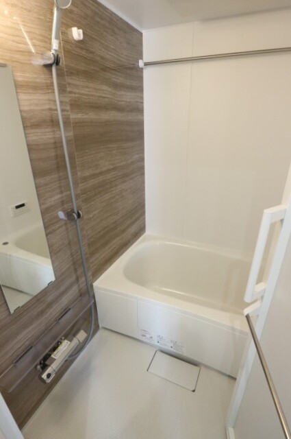 バス・シャワールーム　バスルーム