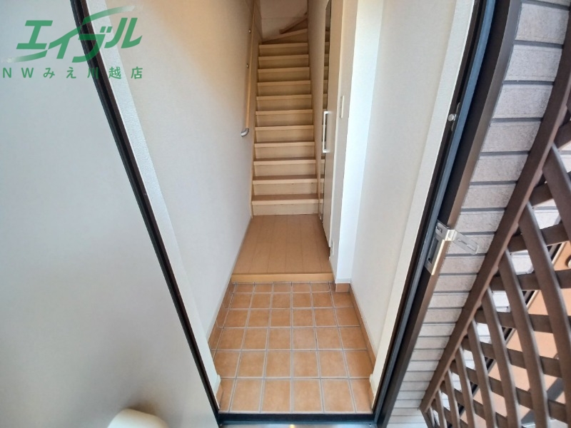 玄関　同型タイプの画像です