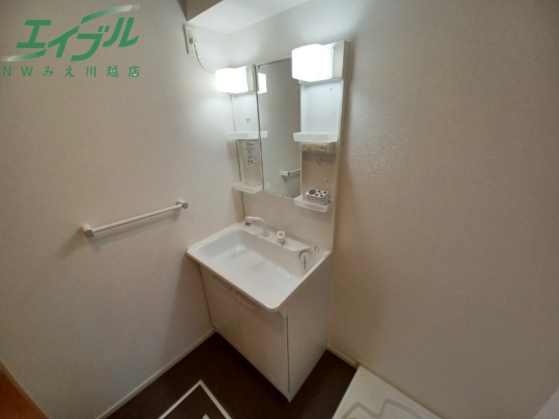 洗面設備　同型タイプの画像です