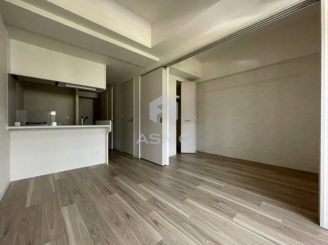 居室・リビング　同マンション別部屋参考写真