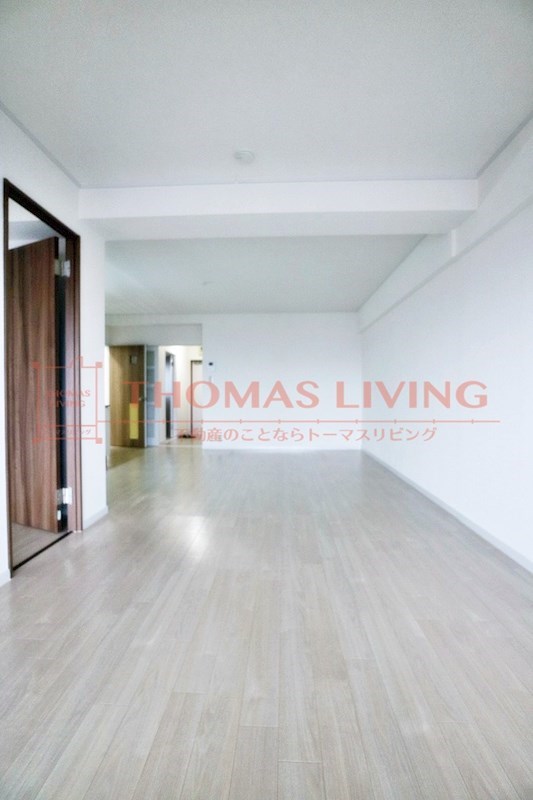 居室・リビング　写真は別号室です。