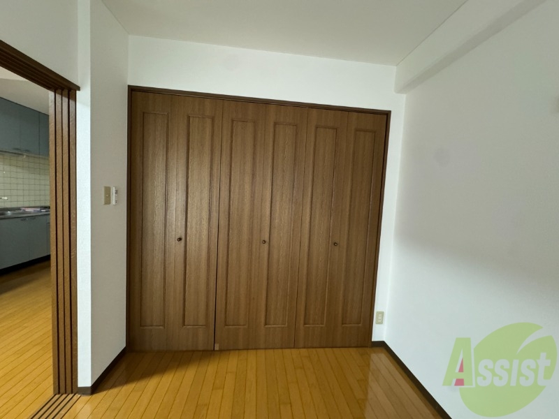 収納　洋室のクローゼット。広さは十分そうです。