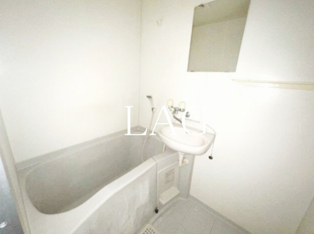 バス・シャワールーム　お風呂です。