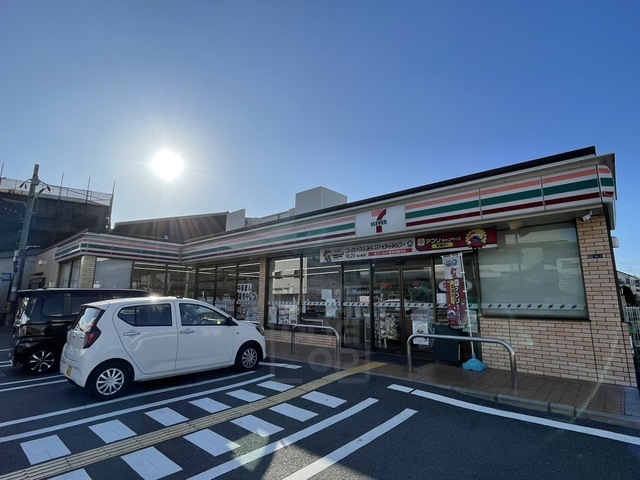 コンビニ　セブンイレブン　JR岸辺駅北店（コンビニ）まで526m