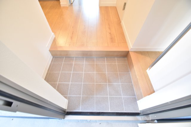 玄関　※参考写真