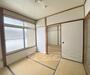 居室・リビング　落ち着いた雰囲気のお部屋です