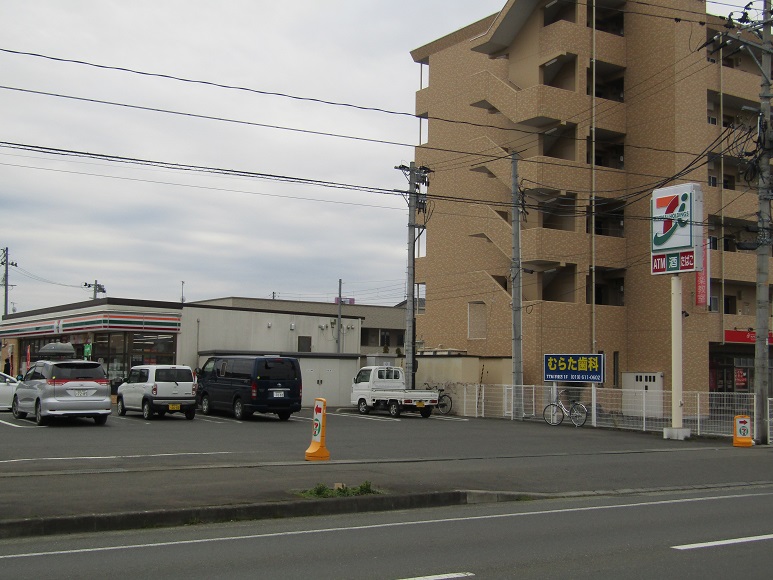 コンビニ　セブンイレブン 岩手医科大学西店（コンビニ）まで333m