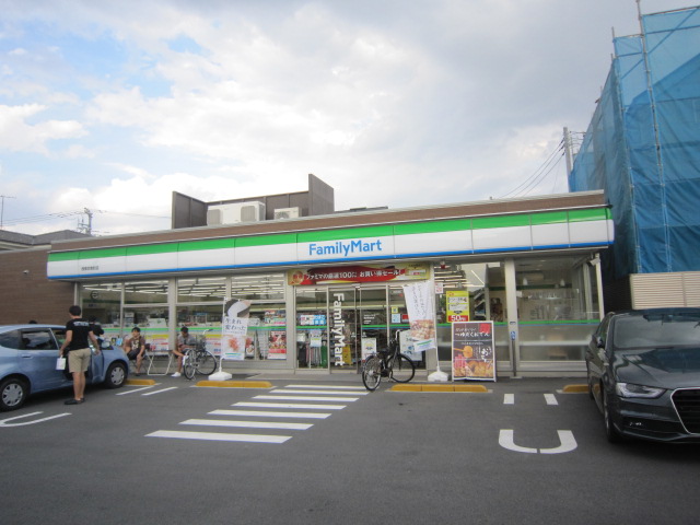 コンビニ　ファミリーマート西東京南町店（コンビニ）まで386m