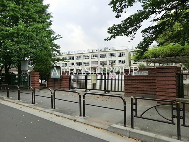小学校　葛飾区立中青戸小学校（小学校）まで389m